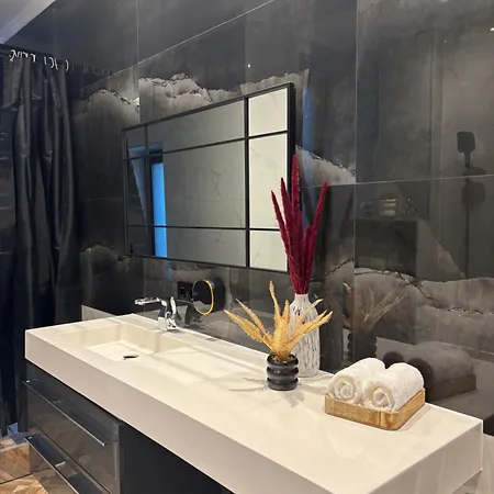 Iridam De-luxe شقة Adorf