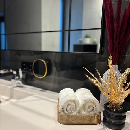 Апартаменты Iridam De-luxe Adorf