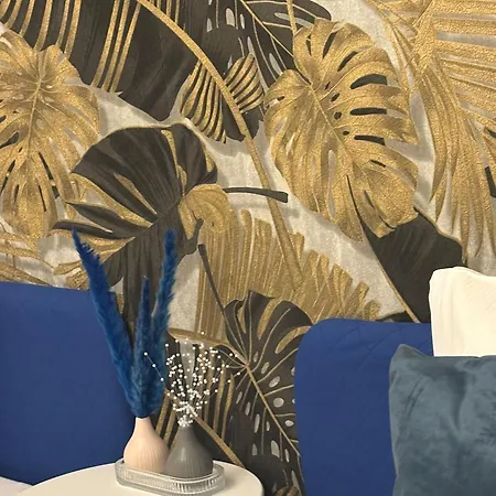 Iridam De-luxe Апартаменты Adorf