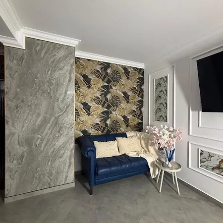 Апартаменты Iridam De-luxe Adorf