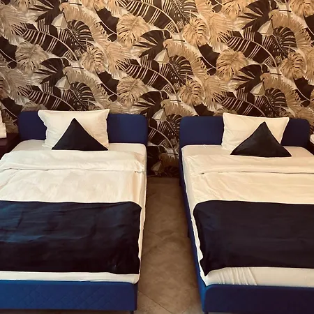 Iridam De-luxe アパート