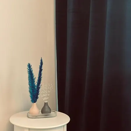 Iridam De-luxe شقة Adorf