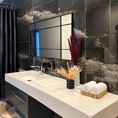 Iridam De-luxe Apartament *